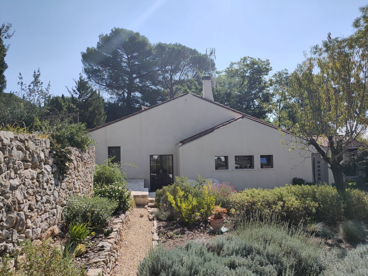 Vue avant extension villa dans centre ville 