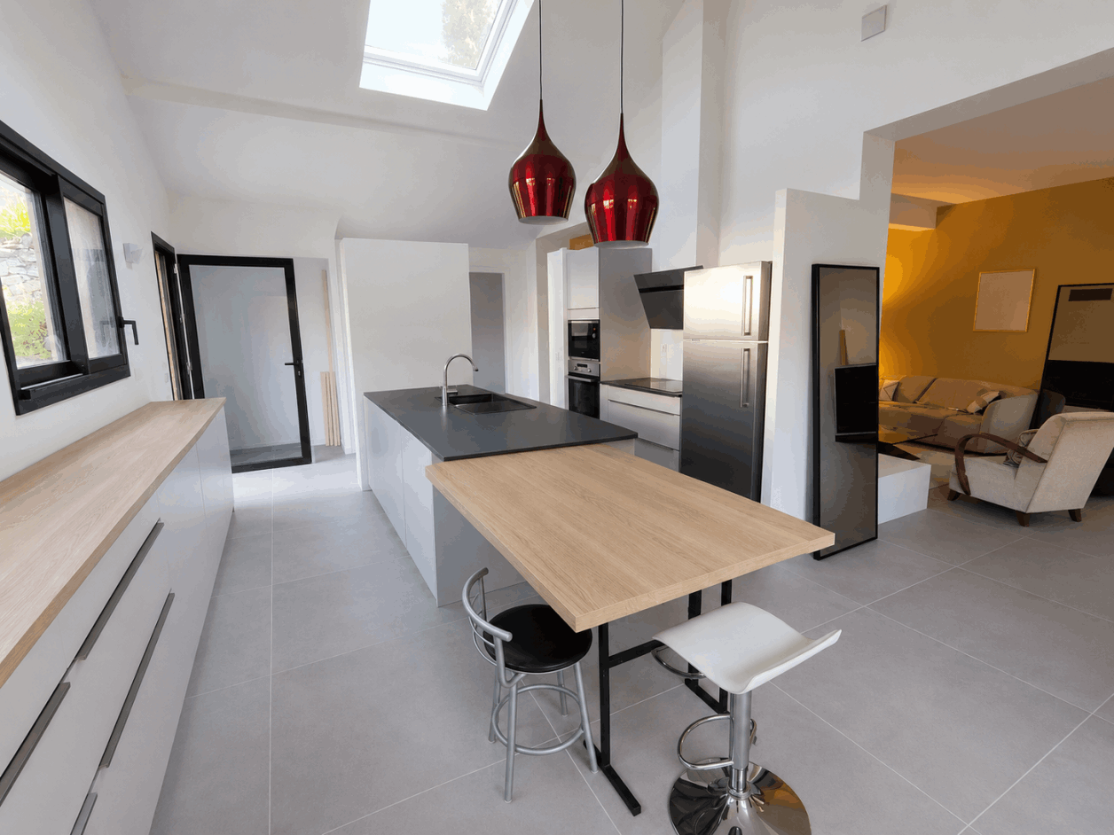 Extension villa dans centre ville, continuité architecturale avec l'existant.